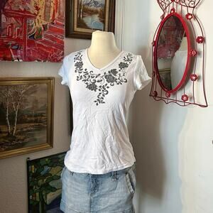 unity world wear floral black white graphic shirt